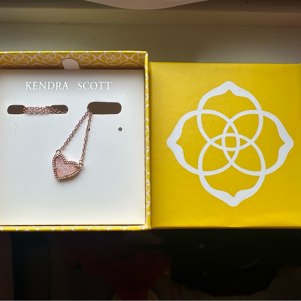Kendra Scott Rose Gold Heart Necklace